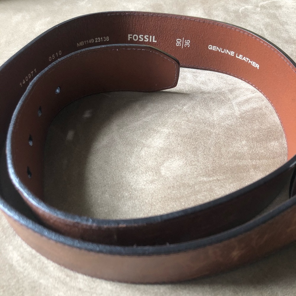 Fossil men’s leather belt